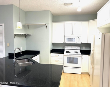 1723 Forest Lake Circle - Photo Thumbnail 8