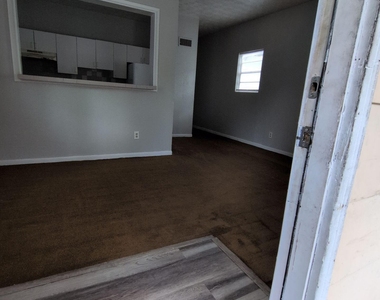 349 Phelps Street - Photo Thumbnail 1