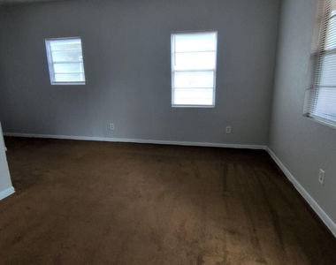 349 Phelps Street - Photo Thumbnail 2