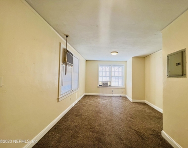 708 Shearer Avenue - Photo Thumbnail 2