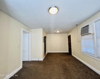 708 Shearer Avenue - Photo Thumbnail 3