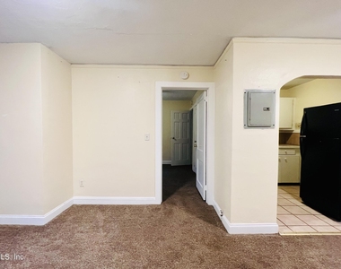 708 Shearer Avenue - Photo Thumbnail 4