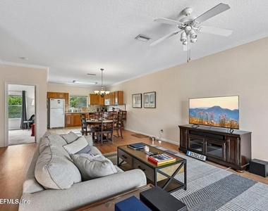 825 Anastasia Boulevard - Photo Thumbnail 9