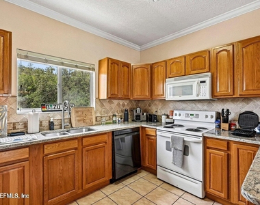 825 Anastasia Boulevard - Photo Thumbnail 15