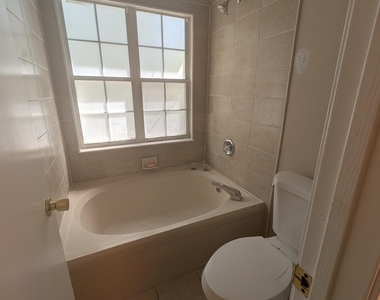 8175 Dunbarton Court - Photo Thumbnail 7