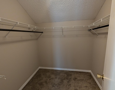 8175 Dunbarton Court - Photo Thumbnail 4