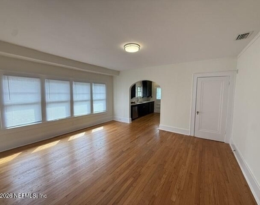 3522 Pine Street - Photo Thumbnail 8