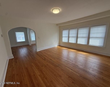 3522 Pine Street - Photo Thumbnail 9