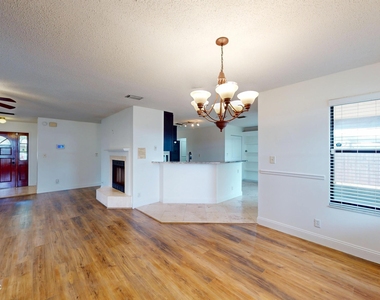 111 Lobelia Road - Photo Thumbnail 11