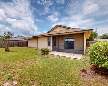 111 Lobelia Road - Photo Thumbnail 27