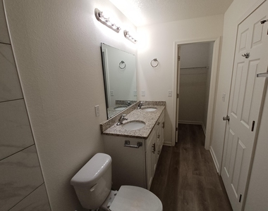 618 Hannah Street - Photo Thumbnail 12