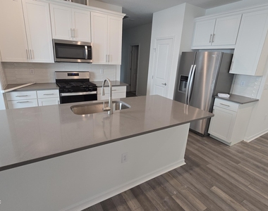 757 Blind Oak Circle - Photo Thumbnail 6