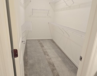 757 Blind Oak Circle - Photo Thumbnail 14