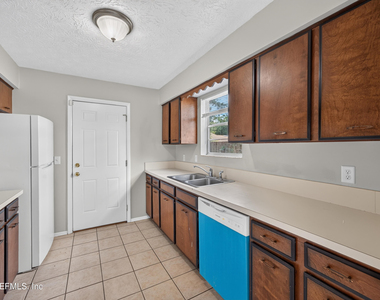 1083 Stokes Street - Photo Thumbnail 10