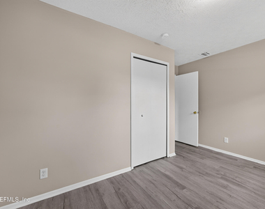 1083 Stokes Street - Photo Thumbnail 28