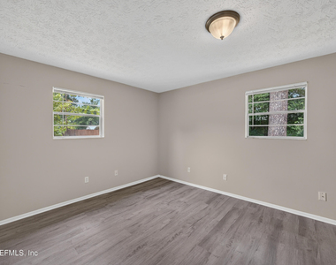 1083 Stokes Street - Photo Thumbnail 12