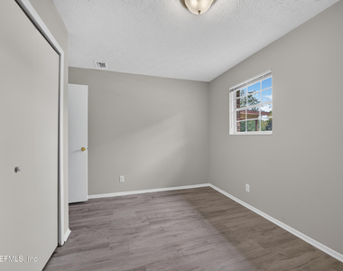 1083 Stokes Street - Photo Thumbnail 27