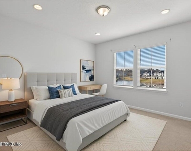 260 Brandon Lakes Drive - Photo Thumbnail 28