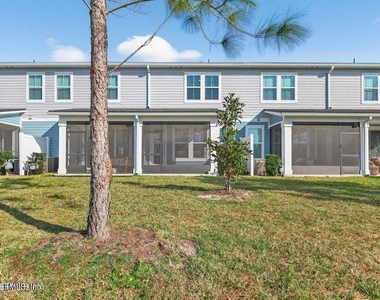 260 Brandon Lakes Drive - Photo Thumbnail 40
