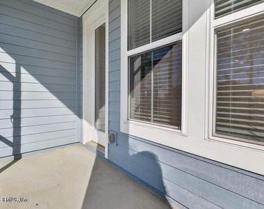 260 Brandon Lakes Drive - Photo Thumbnail 36