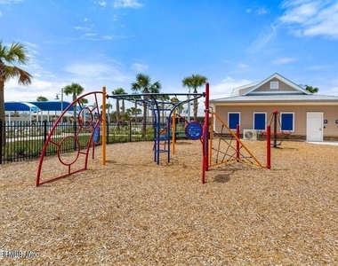 260 Brandon Lakes Drive - Photo Thumbnail 70