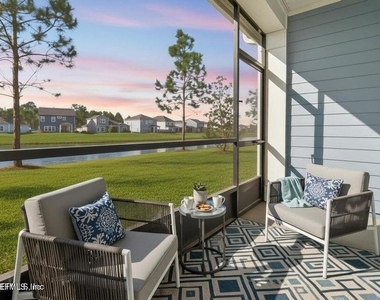 260 Brandon Lakes Drive - Photo Thumbnail 4