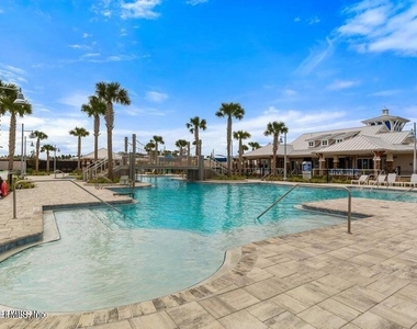 260 Brandon Lakes Drive - Photo Thumbnail 66