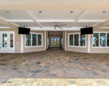 260 Brandon Lakes Drive - Photo Thumbnail 53