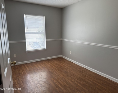 458 Sherwood Oaks Drive - Photo Thumbnail 4
