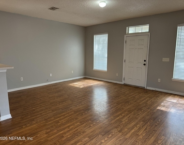 458 Sherwood Oaks Drive - Photo Thumbnail 1