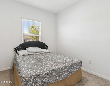 348 Anthony Drive - Photo Thumbnail 9