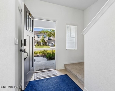 348 Anthony Drive - Photo Thumbnail 1
