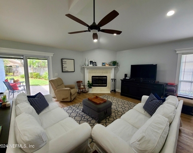 1150 Nesting Eagles Lane - Photo Thumbnail 6