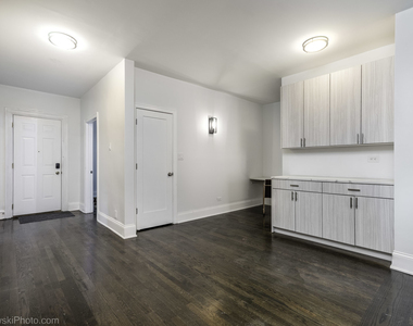 5459 S Ingleside Avenue - Photo Thumbnail 3