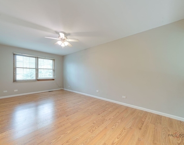 443 Orleans Avenue - Photo Thumbnail 15