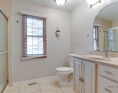 443 Orleans Avenue - Photo Thumbnail 10