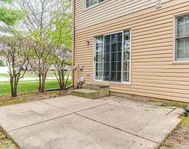 443 Orleans Avenue - Photo Thumbnail 16