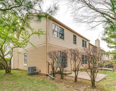 443 Orleans Avenue - Photo Thumbnail 17