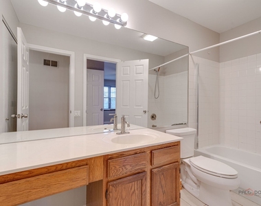 443 Orleans Avenue - Photo Thumbnail 12