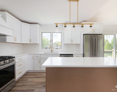 1170 Mccarthy Road - Photo Thumbnail 10