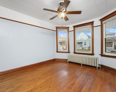 4128 W School Street - Photo Thumbnail 3