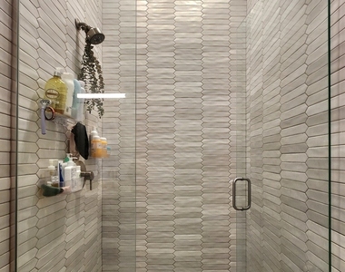 1348 W Roscoe Street - Photo Thumbnail 13
