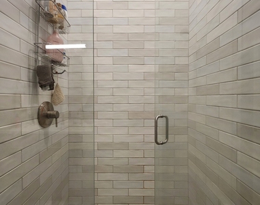 1348 W Roscoe Street - Photo Thumbnail 18
