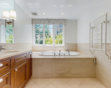 570 Hathaway Circle - Photo Thumbnail 18