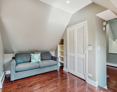 570 Hathaway Circle - Photo Thumbnail 28