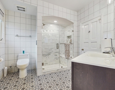 570 Hathaway Circle - Photo Thumbnail 21