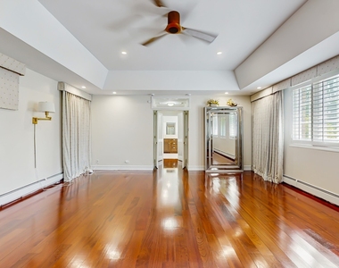 570 Hathaway Circle - Photo Thumbnail 14