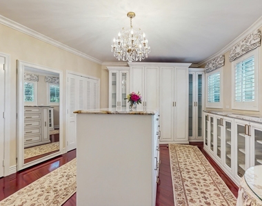 570 Hathaway Circle - Photo Thumbnail 19