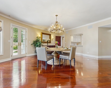 570 Hathaway Circle - Photo Thumbnail 8