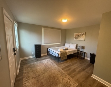 362 Marion Court - Photo Thumbnail 9